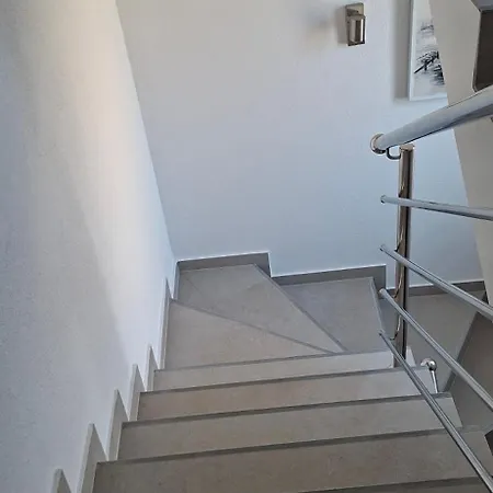 Mare * Цриквеница