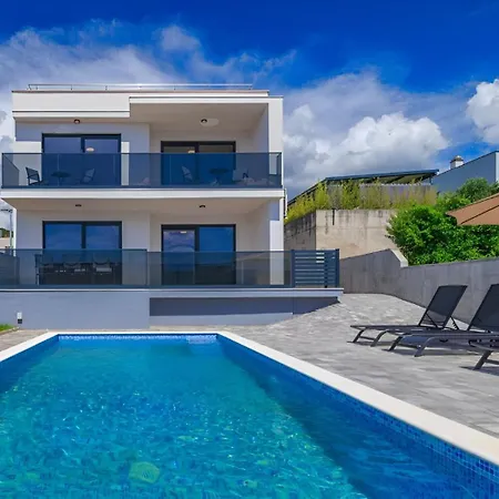 Mare Infinity Panorama *