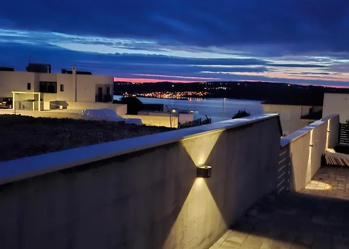 Mare Infinity Panorama *